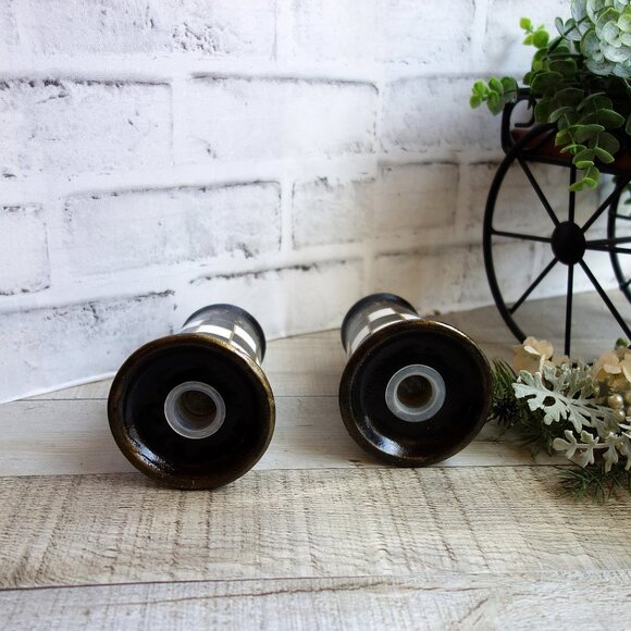 Large Checked Salt and Pepper Shaker Set Courtly Style Decor Buffalo Check Decor - Picture 7 of 8